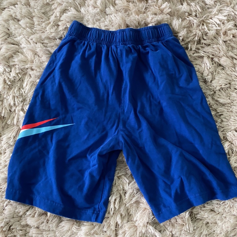 Boys bike shorts size large and pullover size xl - Picture 3 of 6